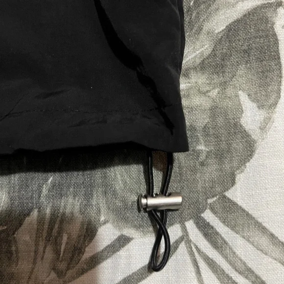 NWOT Oversized Wind Breaker and Rain Jacket - Picture 4 of 8